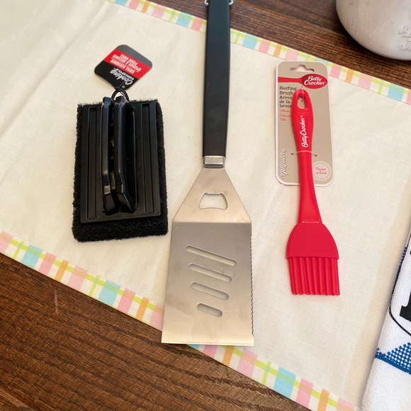 Cold Drinks Good Eats & BBQ Grilling Bundle - Picture 8 of 14